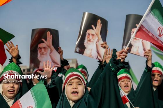 گزارش تصویری | مراسم آغاز چهل‌وهفتمین سالگرد دهه فجر انقلاب اسلامی در میدان شهدای مشهد