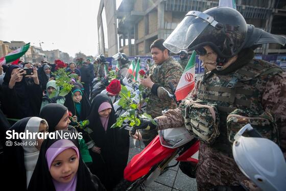 گزارش تصویری | مراسم آغاز چهل‌وهفتمین سالگرد دهه فجر انقلاب اسلامی در میدان شهدای مشهد