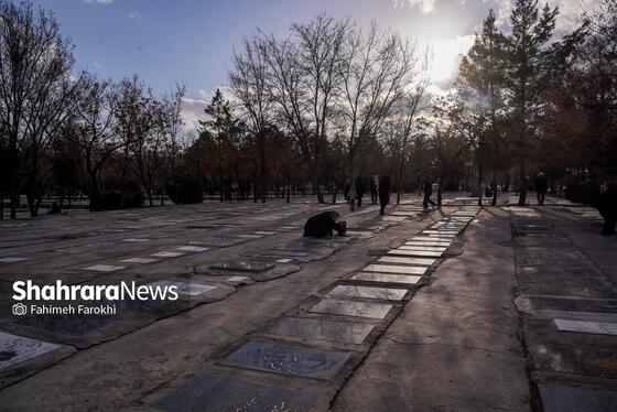گزارش تصویری | آیین سنتی «چراغ برات» در بهشت رضا (ع) مشهد
