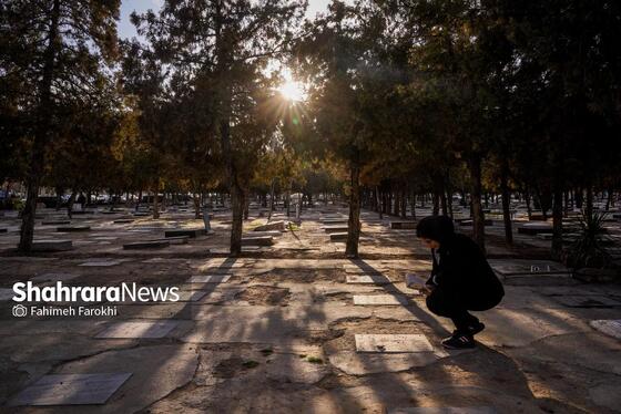 گزارش تصویری | آیین سنتی «چراغ برات» در بهشت رضا (ع) مشهد