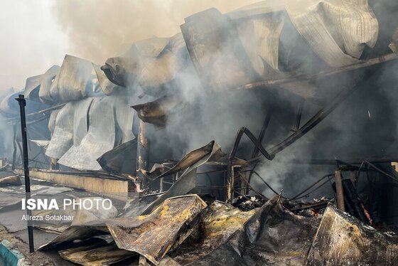 گزارش تصویری | آتش‌سوزی بازارچه جنت‌آباد تهران