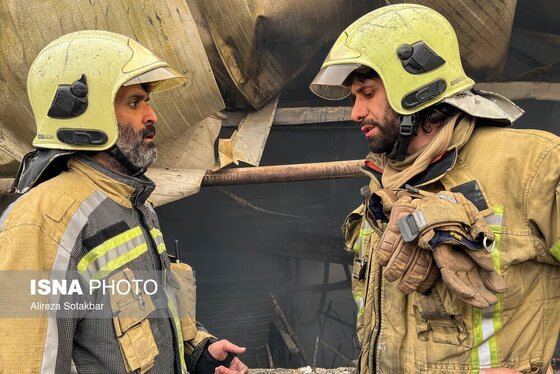 گزارش تصویری | آتش‌سوزی بازارچه جنت‌آباد تهران