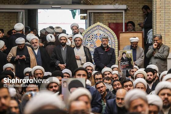 گزارش تصویری | اجتماع حوزویان در دفاع از ولایت در مشهد