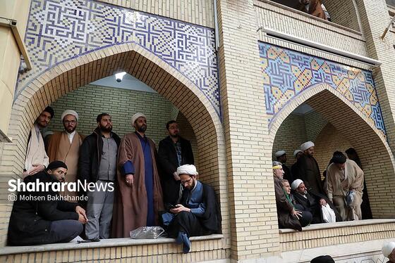 گزارش تصویری | اجتماع حوزویان در دفاع از ولایت در مشهد