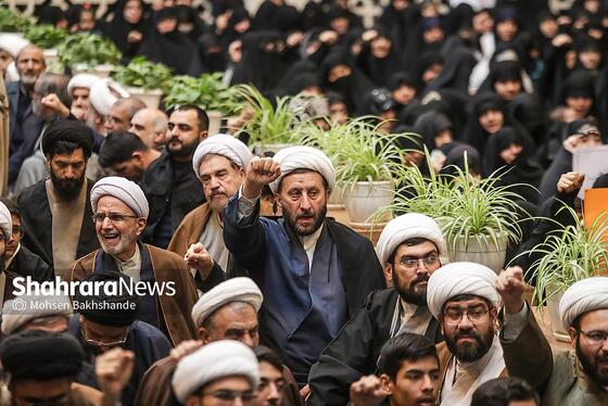 گزارش تصویری | اجتماع حوزویان در دفاع از ولایت در مشهد