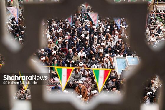 گزارش تصویری | اجتماع حوزویان در دفاع از ولایت در مشهد