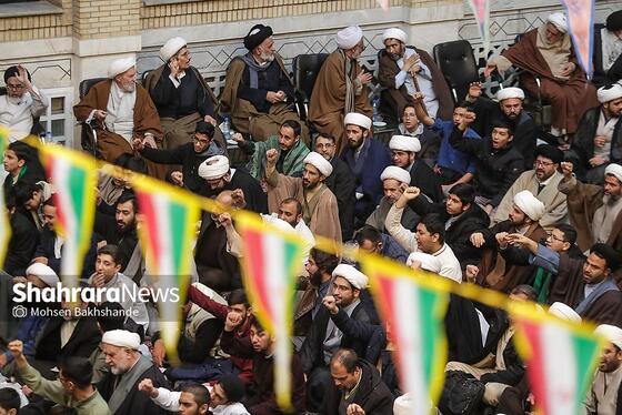 گزارش تصویری | اجتماع حوزویان در دفاع از ولایت در مشهد