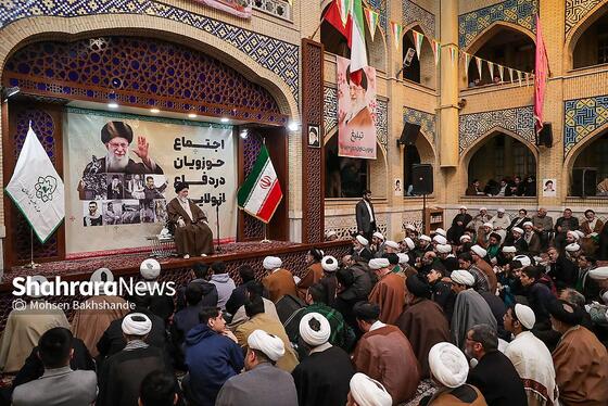گزارش تصویری | اجتماع حوزویان در دفاع از ولایت در مشهد
