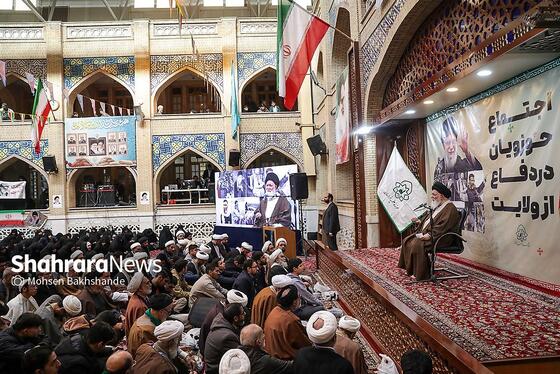گزارش تصویری | اجتماع حوزویان در دفاع از ولایت در مشهد