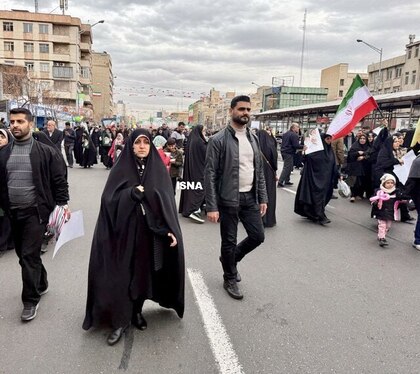 حضور مقامات عالی رتبه کشور و چهره‌های سیاسی در راهپیمایی ۲۲ بهمن + عکس و فیلم