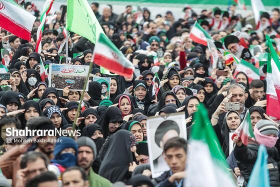 گزارش تصویری | راهپیمایی مردم مشهد در یوم الله ۲۲ بهمن ۱
