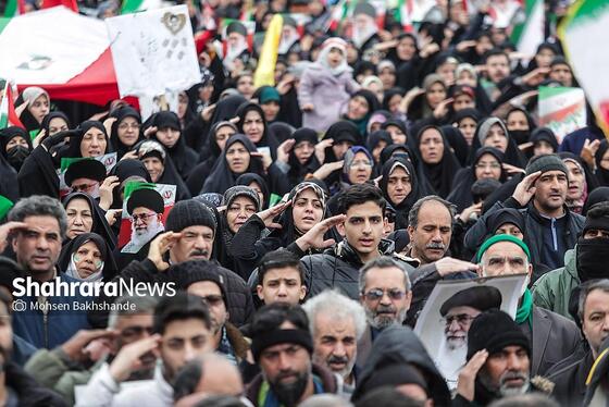 گزارش تصویری | راهپیمایی مردم مشهد در یوم الله ۲۲ بهمن ۱