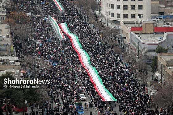 گزارش تصویری | راهپیمایی مردم مشهد در یوم الله ۲۲ بهمن ۱