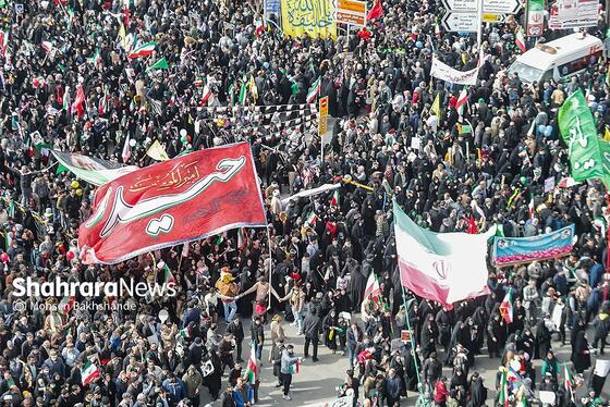 گزارش تصویری | راهپیمایی مردم مشهد در یوم الله ۲۲ بهمن ۱