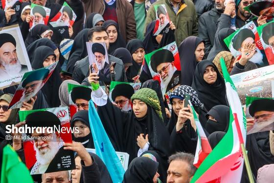 گزارش تصویری | راهپیمایی مردم مشهد در یوم الله ۲۲ بهمن ۲