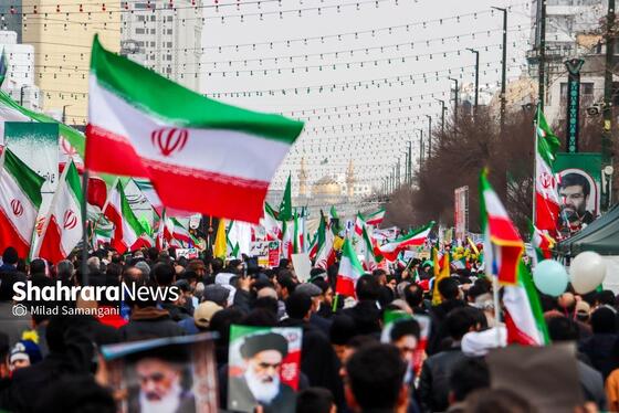 گزارش تصویری | راهپیمایی مردم مشهد در یوم الله ۲۲ بهمن ۲