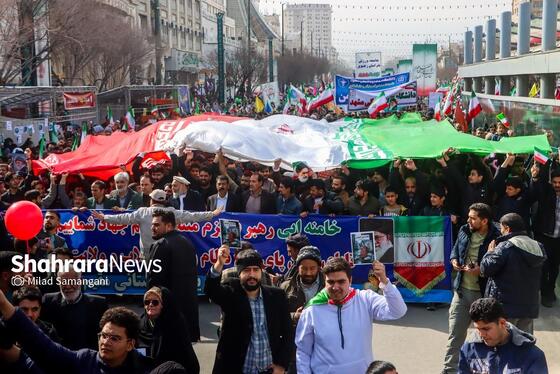 گزارش تصویری | راهپیمایی مردم مشهد در یوم الله ۲۲ بهمن ۲