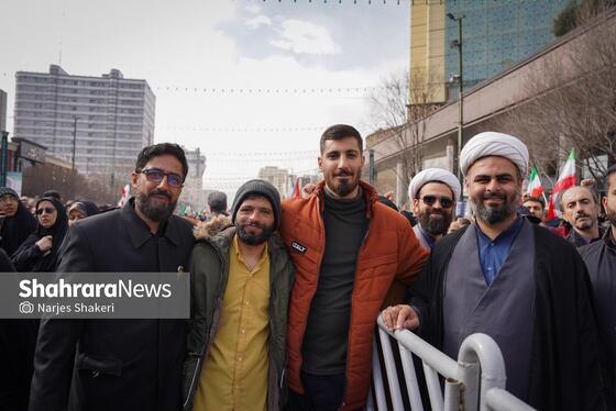 گزارش تصویری | یک روز، لبخند چند نسل