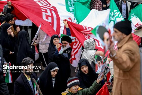 گزارش تصویری | راهپیمایی مردم مشهد در یوم الله ۲۲ بهمن -۳