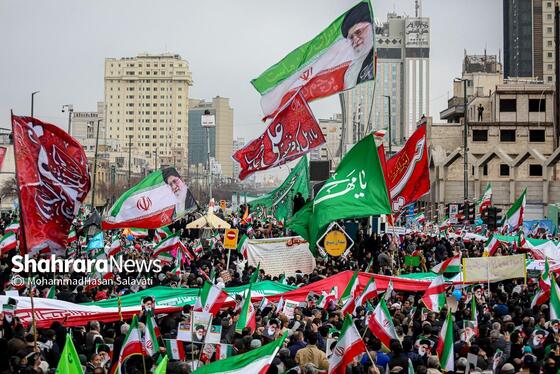 گزارش تصویری | راهپیمایی مردم مشهد در یوم الله ۲۲ بهمن -۳