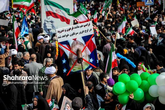 گزارش تصویری | راهپیمایی مردم مشهد در یوم الله ۲۲ بهمن -۳