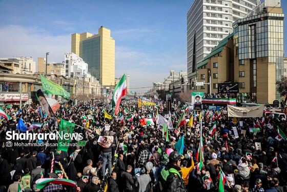 گزارش تصویری | راهپیمایی مردم مشهد در یوم الله ۲۲ بهمن -۳