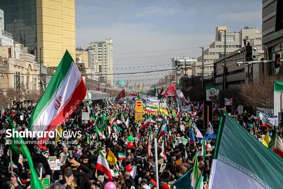 گزارش تصویری | راهپیمایی مردم مشهد در یوم الله ۲۲ بهمن -۳