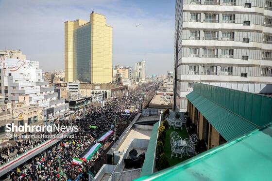 گزارش تصویری | راهپیمایی مردم مشهد در یوم الله ۲۲ بهمن -۳