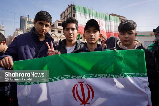 گزارش تصویری | نسل «z» پای کار انقلاب اسلامی