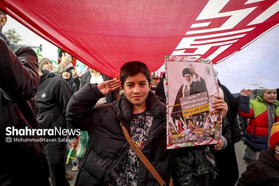 گزارش تصویری | پرچم بالاست