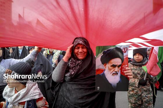 گزارش تصویری | پرچم بالاست