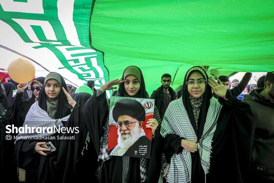 گزارش تصویری | پرچم بالاست