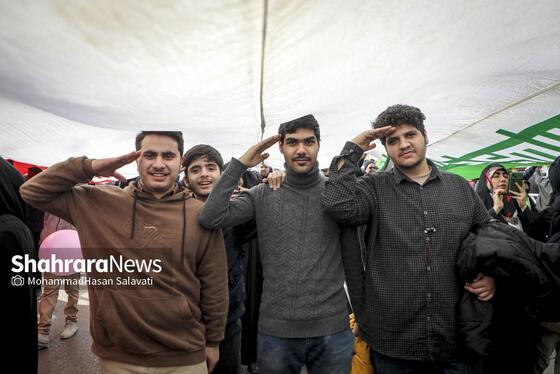 گزارش تصویری | پرچم بالاست