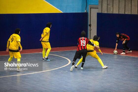 گزارش تصویری | لیگ برتر فوتسال بانوان | مسابقه فوتسال بازرگانی دائم پناه مشهد و سپاهان اصفهان