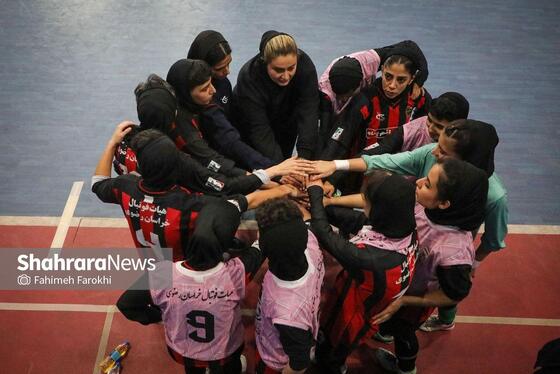 گزارش تصویری | لیگ برتر فوتسال بانوان | مسابقه فوتسال بازرگانی دائم پناه مشهد و سپاهان اصفهان