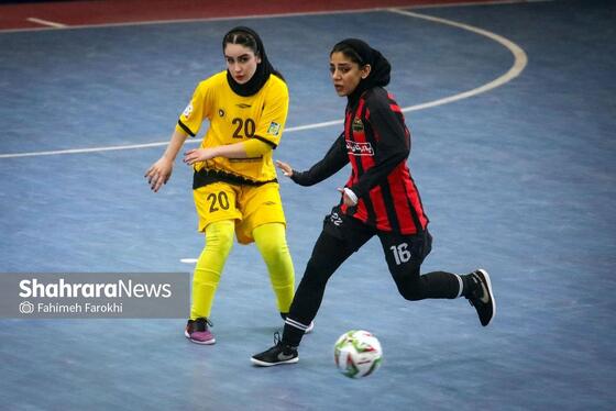 گزارش تصویری | لیگ برتر فوتسال بانوان | مسابقه فوتسال بازرگانی دائم پناه مشهد و سپاهان اصفهان