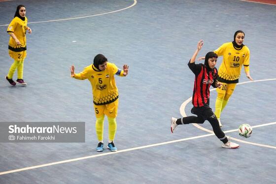 گزارش تصویری | لیگ برتر فوتسال بانوان | مسابقه فوتسال بازرگانی دائم پناه مشهد و سپاهان اصفهان