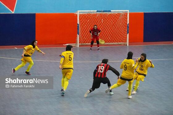 گزارش تصویری | لیگ برتر فوتسال بانوان | مسابقه فوتسال بازرگانی دائم پناه مشهد و سپاهان اصفهان