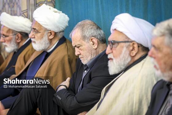گزارش تصویری | مراسم چهلم شهدای حوادث دی ماه در حرم مطهر رضوی با حضور رئیس جمهور
