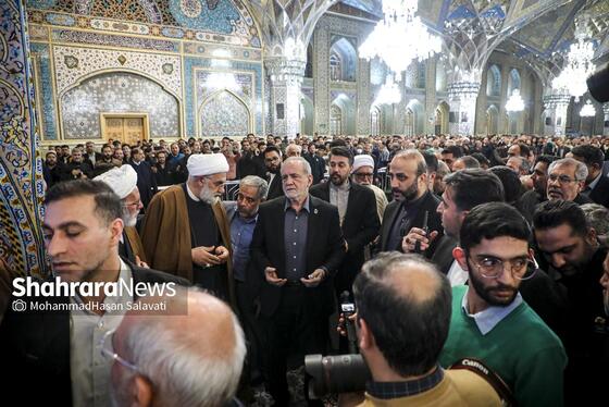 گزارش تصویری | مراسم چهلم شهدای حوادث دی ماه در حرم مطهر رضوی با حضور رئیس جمهور