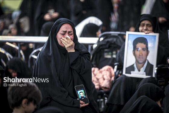 گزارش تصویری | مراسم چهلم شهدای حوادث دی‌ماه، در حرم امام‌رضا(ع)