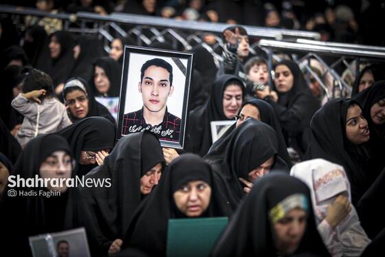 گزارش تصویری | مراسم چهلم شهدای حوادث دی‌ماه، در حرم امام‌رضا(ع)