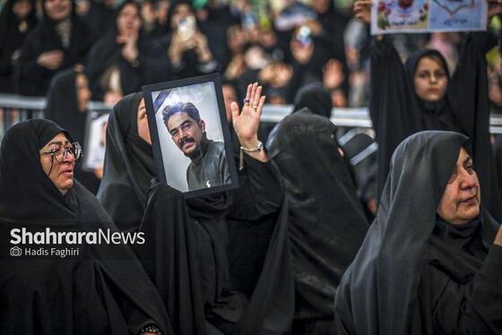 گزارش تصویری | مراسم چهلم شهدای حوادث دی‌ماه، در حرم امام‌رضا(ع)