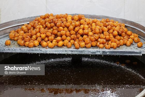 گزارش تصویری | کارگاه پخت زولبیا و بامیه در ماه مبارک رمضان