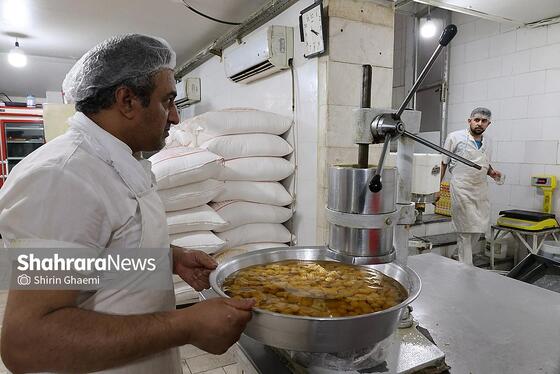 گزارش تصویری | کارگاه پخت زولبیا و بامیه در ماه مبارک رمضان