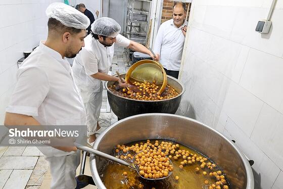 گزارش تصویری | کارگاه پخت زولبیا و بامیه در ماه مبارک رمضان