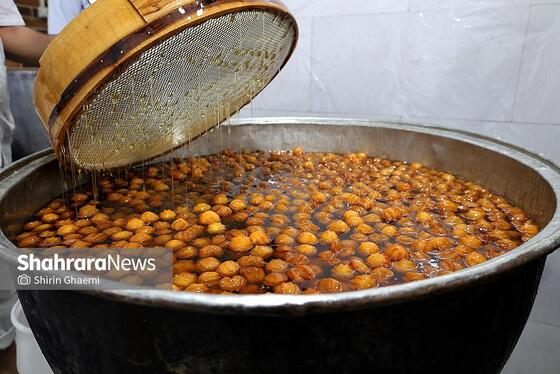 گزارش تصویری | کارگاه پخت زولبیا و بامیه در ماه مبارک رمضان