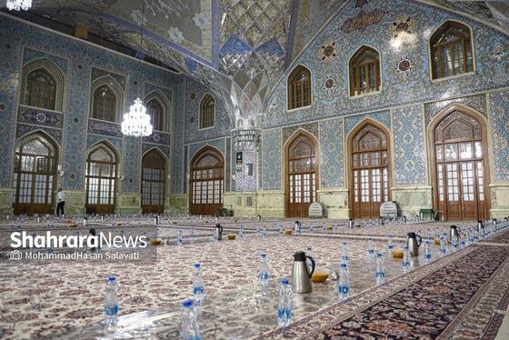 گزارش تصویری | ضیافت افطار در حرم مطهر رضوی