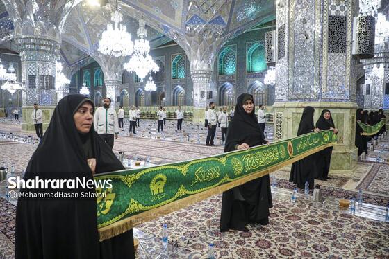 گزارش تصویری | ضیافت افطار در حرم مطهر رضوی