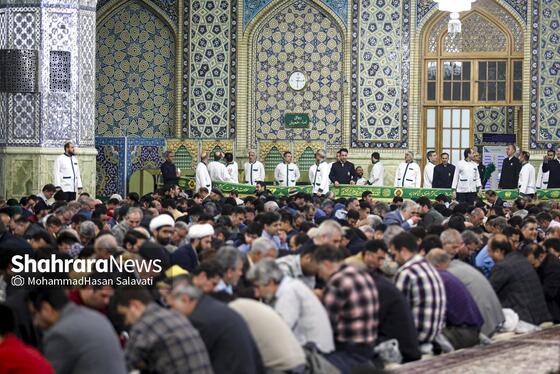 گزارش تصویری | ضیافت افطار در حرم مطهر رضوی